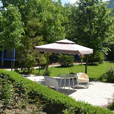 Motion Hotel Bordzjomi Buitenkant foto